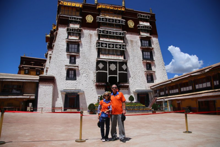 Khám phá lâu đài Potala cao nhất thế giới ở Tây Tạng Khám phá lâu đài Potala cao nhất thế giới ở Tây Tạng