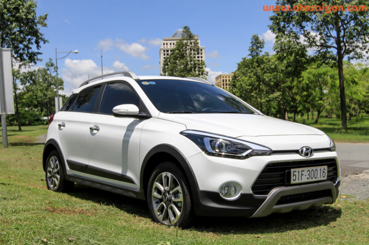 Cận cảnh Hyundai i20 Active tại Việt Nam