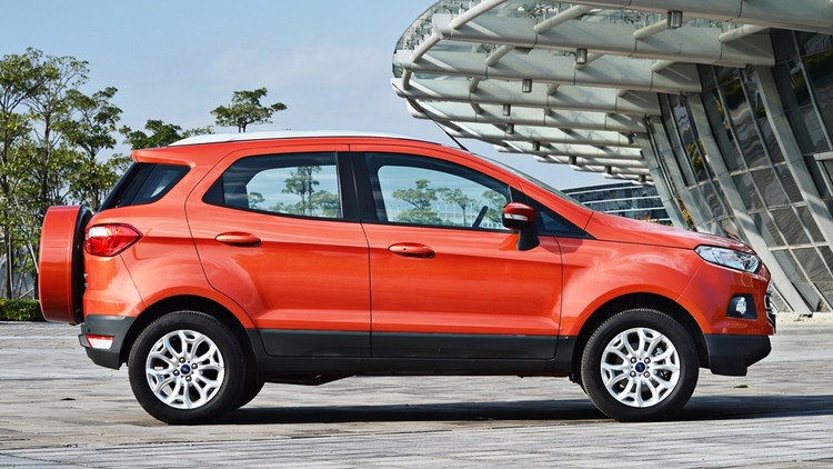 Ford EcoSport 2015 bị mòn trục cam và rãnh ở mặt máy