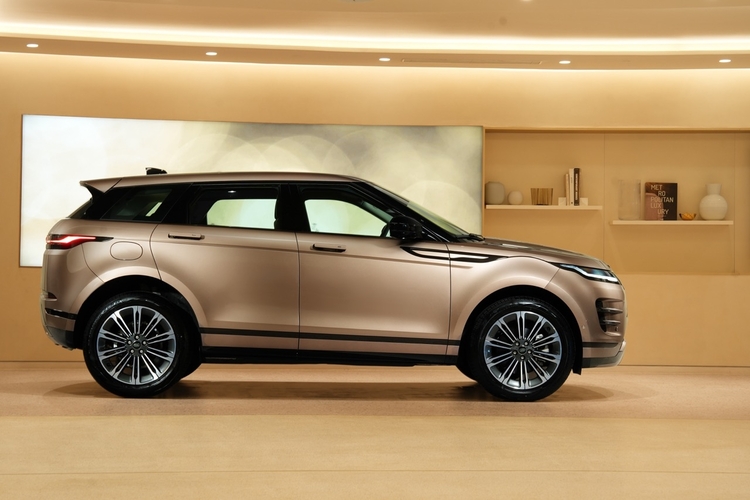 range-rover-evoque-2025-2.jpg