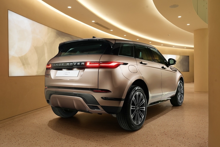 range-rover-evoque-2025-3.jpg