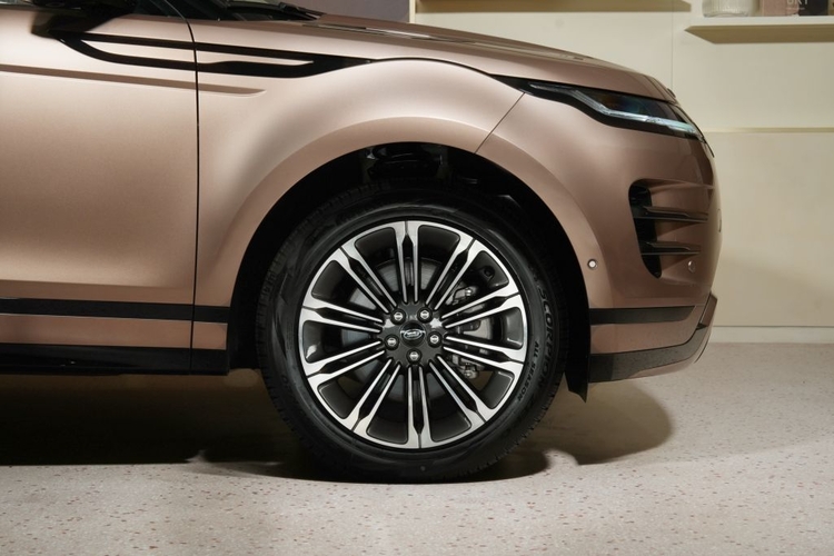 range-rover-evoque-2025-7.jpg