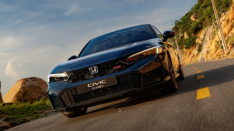 Bộ đôi Honda Civic và City thắng nhiều giải thưởng tại XE CỦA NĂM 2025