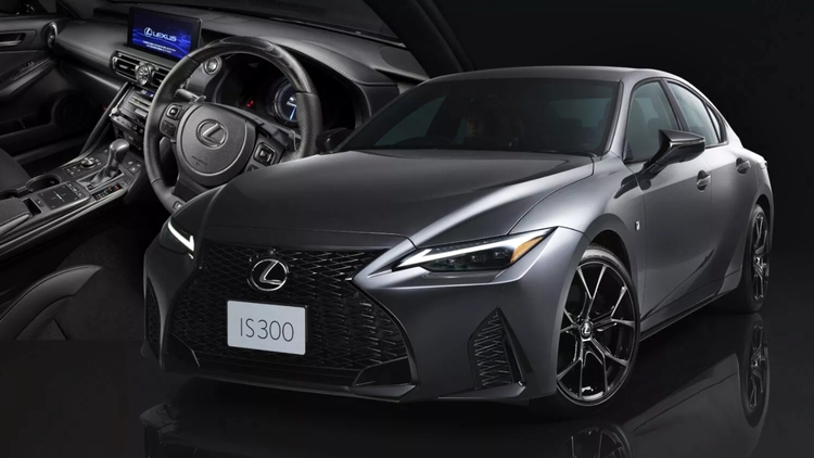 Lexus IS300 2025 có phiên bản đặc biệt F Sport Black IV, vẫn giữ lại động cơ V8 5.0 lít