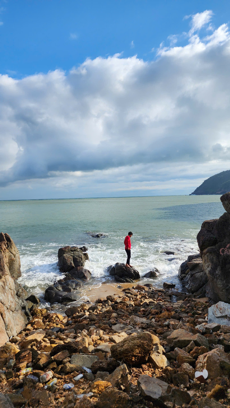 Đi Đà Nẵng có gì thú vị - Ghềnh Bàng - Sơn Trà - Bãi biển hoang sơ, leo trèo, trekking nhẹ nhàng cho những ai thích khám phá