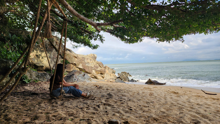 Đi Đà Nẵng có gì thú vị - Ghềnh Bàng - Sơn Trà - Bãi biển hoang sơ, leo trèo, trekking nhẹ nhàng cho những ai thích khám phá