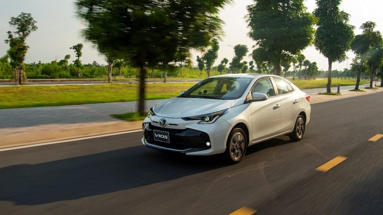 Toyota Việt Nam khai xuân với khuyến mại 50% lệ phí trước bạ trong tháng 2