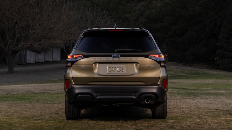 Subaru Forester Hybrid 2025 ra mắt, có bản hybrid tiết kiệm nhiên liệu hơn trước 40%