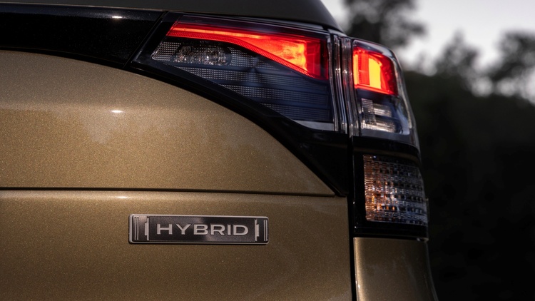 Subaru Forester Hybrid 2025 ra mắt, có bản hybrid tiết kiệm nhiên liệu hơn trước 40%