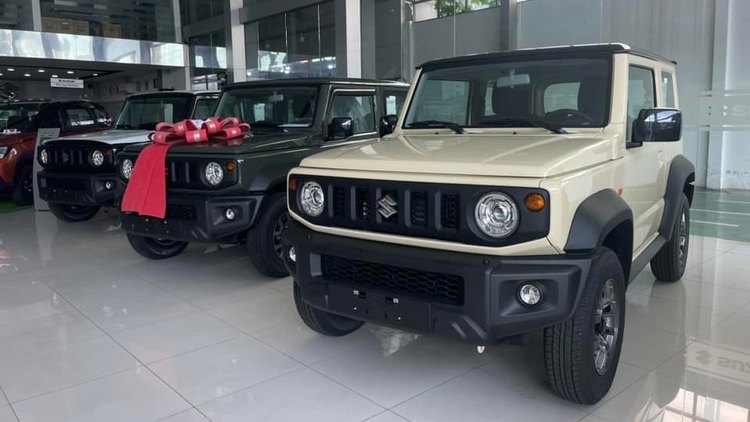 Suzuki Jimny giảm giá tới 60 triệu đồng cho xe tồn kho VIN2024