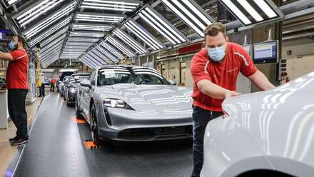 Porsche-Restarts-Production_2-1260x709.jpg