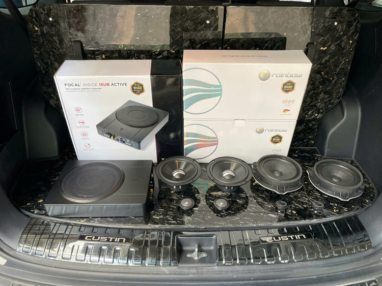 Hyundai Custin nâng cấp âm thanh khác biệt với Focal và Rainbow