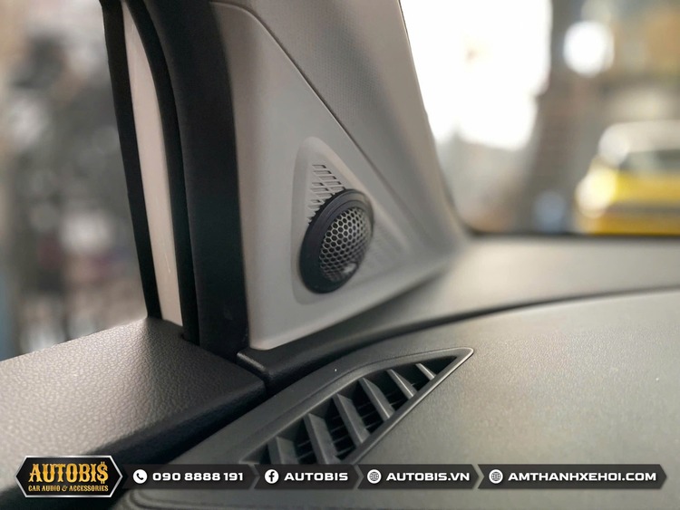 Hyundai Custin nâng cấp âm thanh khác biệt với Focal và Rainbow