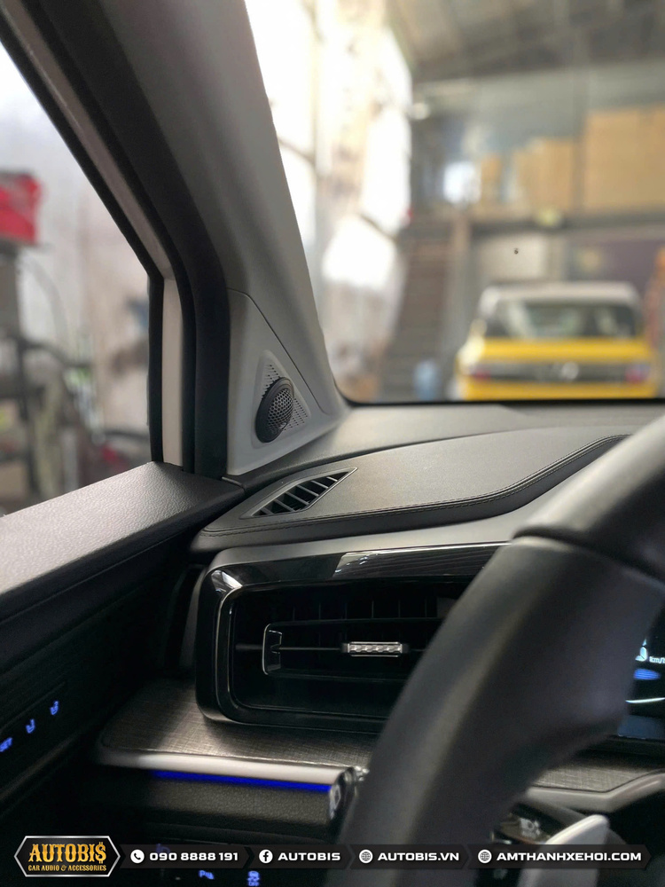 Hyundai Custin nâng cấp âm thanh khác biệt với Focal và Rainbow