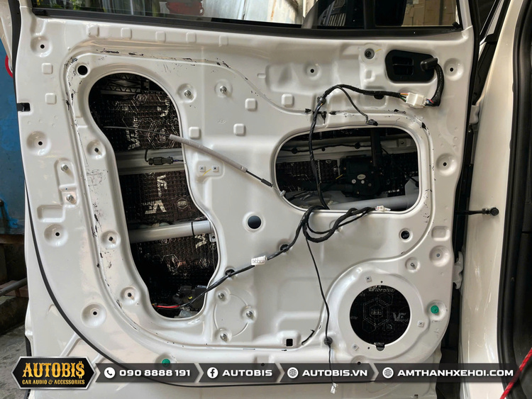 Hyundai Custin nâng cấp âm thanh khác biệt với Focal và Rainbow