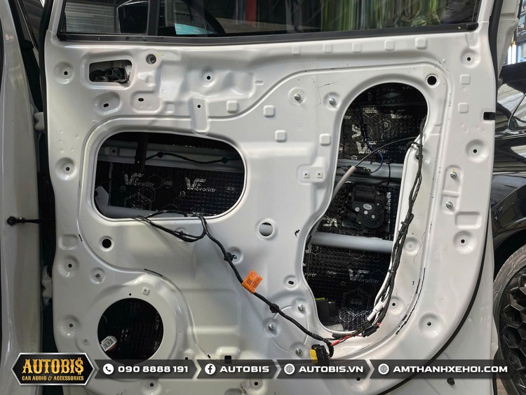 Hyundai Custin nâng cấp âm thanh khác biệt với Focal và Rainbow