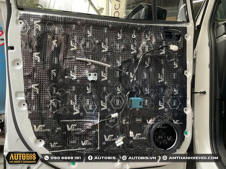 Hyundai Custin nâng cấp âm thanh khác biệt với Focal và Rainbow