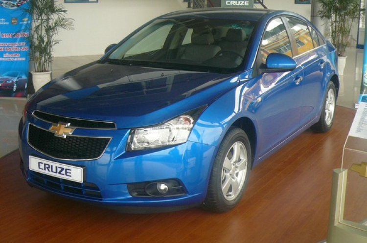 Chevrolet Cruze 2015 chính thức ra mắt, giá từ 572 triệu đồng Chevrolet Cruze 2015 chính thức ra mắt, giá từ 572 triệu đồng