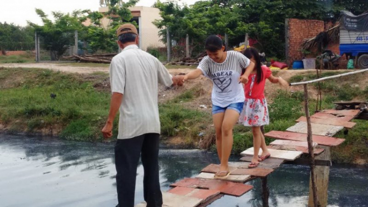 Khởi động chương trình xây cầu từ thiện thứ 2 của FFC trong năm 2015 Khởi động chương trình xây cầu từ thiện thứ 2 của FFC trong năm 2015