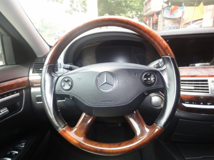 Việt Nhật Auto bán xe Mercedes S350 đời 2009, màu đen