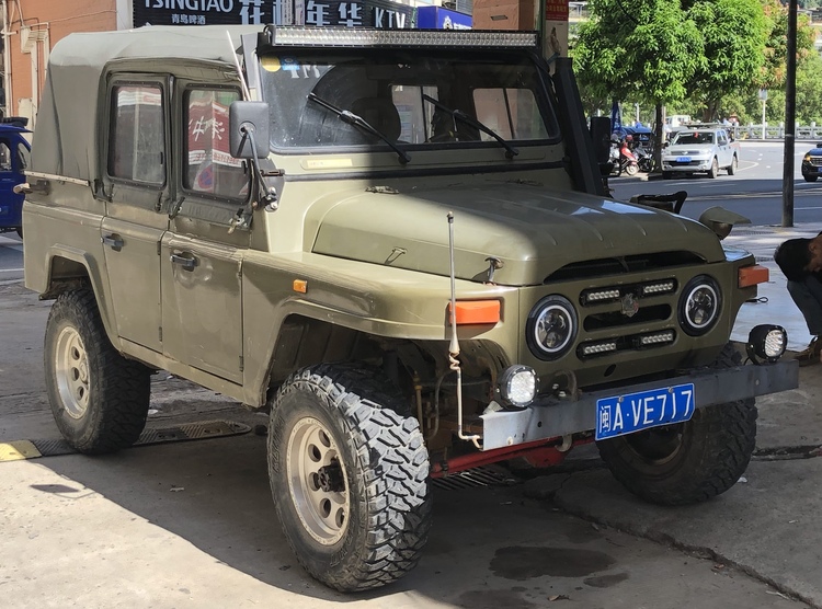 SUV Trung Quốc hầm hố GWM Tank 300 xuất hiện tại Việt Nam, có cả bản máy xăng và Hybrid SUV Trung Quốc hầm hố GWM Tank 300 xuất hiện tại Việt Nam, có cả bản máy xăng và Hybrid