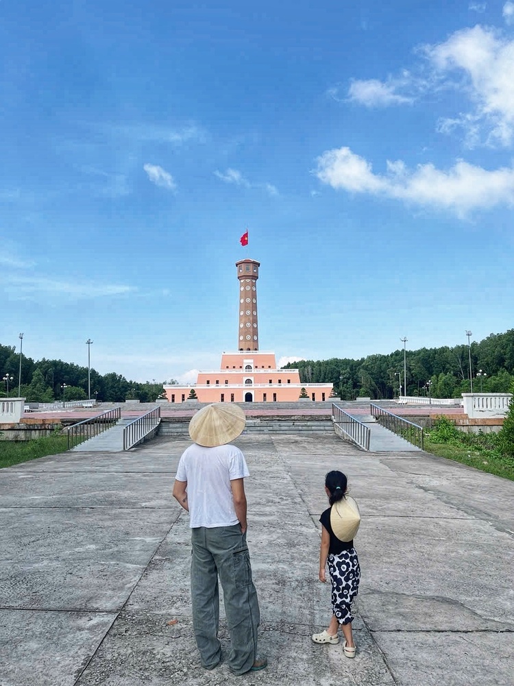 Ba ơi mình đi đâu thế ? 3N2Đ Sóc Trăng - Bạc Liêu - Cà Mau. Ngày cuối năm, đón hoàng hôn tuyệt đẹp nơi cuối cùng của Tổ quốc...