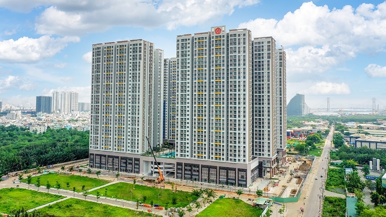 Tài chính 4,5 tỷ nên mua đất hay chung cư?