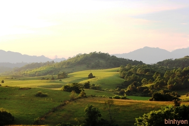 Bắc Việt – Thượng Lào du k‎ý!