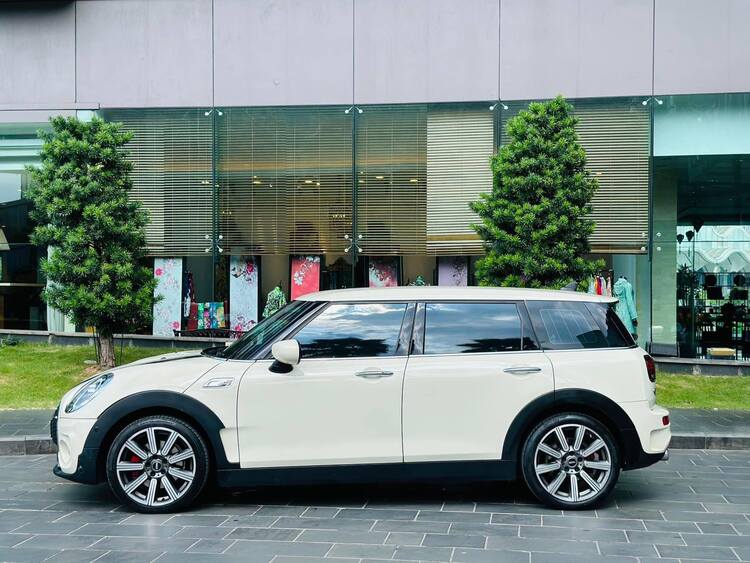 MINI Clubman được hưởng nhiều gói ưu đãi hấp dẫn, cơ hội sở hữu xe sang Anh Quốc dành cho gia đình ngay trong tháng 3 MINI Clubman được hưởng nhiều gói ưu đãi hấp dẫn, cơ hội sở hữu xe sang Anh Quốc dành cho gia đình ngay trong tháng 3