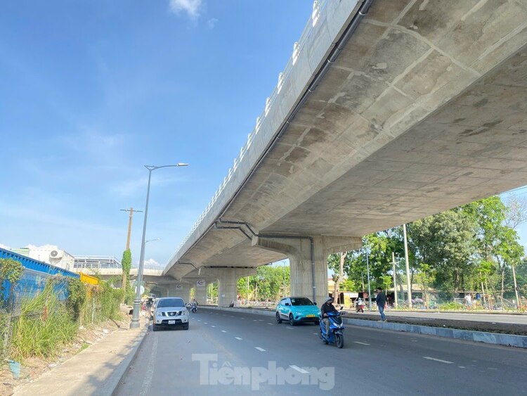 An Phú Đông: Quốc Gia An Ninh - Phú Quý - Đông Tình.  Đặc biệt khu vực 4 mặt sông được xác định là Đảo Kim Cương lớn nhất Việt Nam