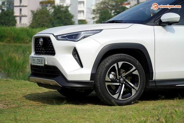 Vì sao anh Thịnh xuống tiền cho Toyota Yaris Cross máy xăng?