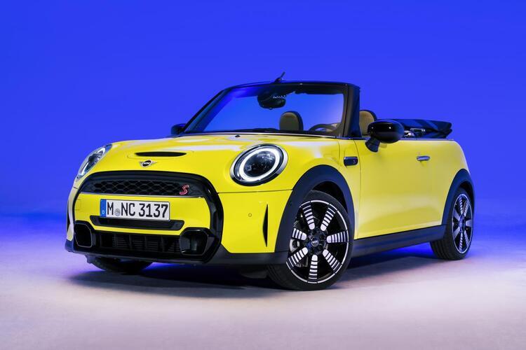 MINI Clubman được hưởng nhiều gói ưu đãi hấp dẫn, cơ hội sở hữu xe sang Anh Quốc dành cho gia đình ngay trong tháng 3