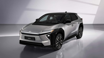 2026-toyota-bz4x (1).jpg