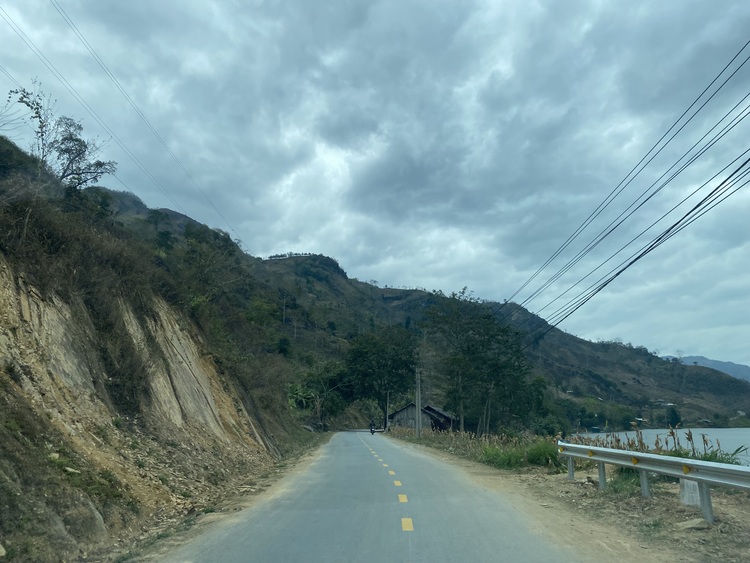 Xuyên thủng Hà Giang - Cao Bằng - Bắc Kạn