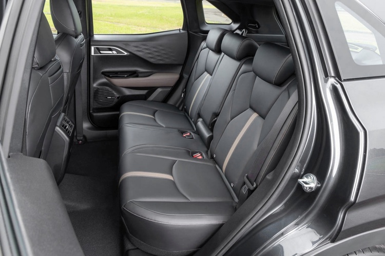Mitsubishi Xforce HEV ra mắt Thái Lan, tiêu thụ chỉ 4 L/100km