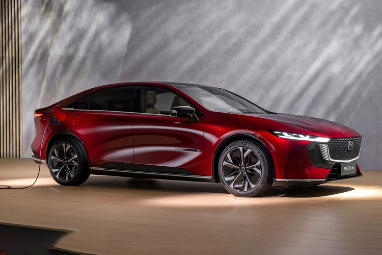 Mazda sẽ giới thiệu động cơ Skyactiv-Z với CX-5 thế hệ tiếp theo vào năm 2027; giảm đầu tư vào điện khí hóa, BEV