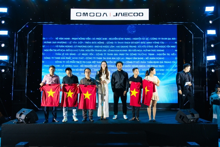 Jaecoo J7 giao xe (1).jpg