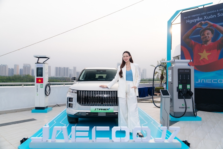 Jaecoo J7 giao xe (10).jpg