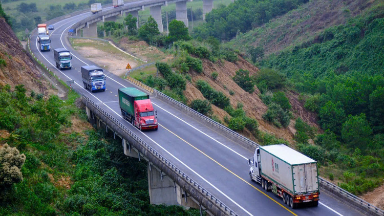 Đề xuất mở rộng toàn tuyến cao tốc Bắc Nam lên 6 làn xe