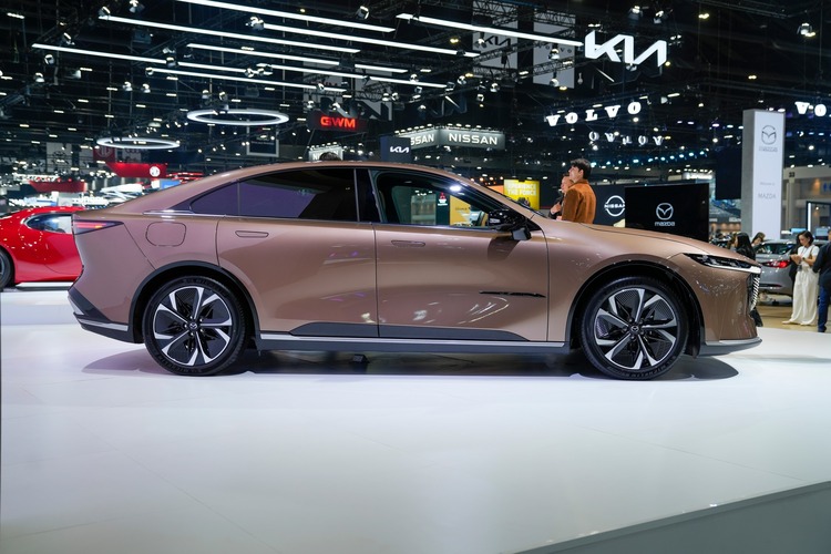 Mazda 6e BIMS 2025 8.jpg