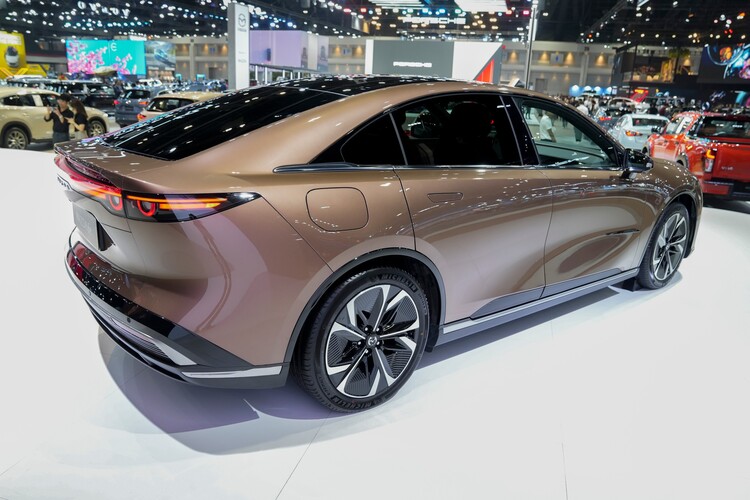 Mazda 6e BIMS 2025 2.jpg