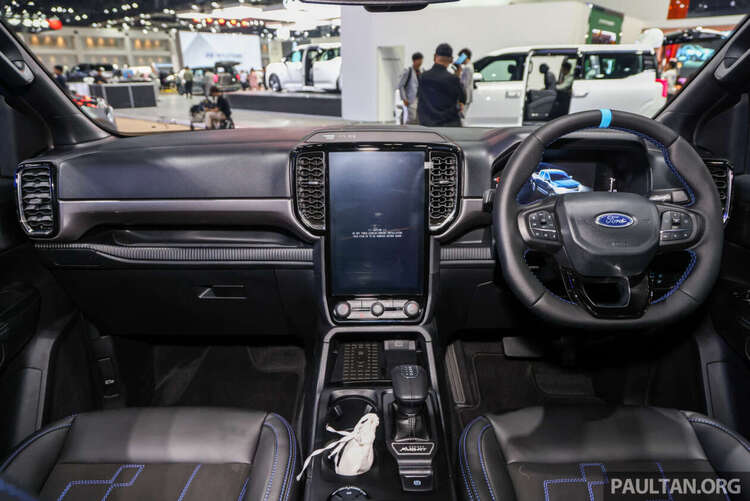 Diện kiến bán tải “Sport” Ford Ranger MS-RT tại BIMS 2025: Máy V6 mạnh 250 mã lực, giá 1,3 tỷ đồng
