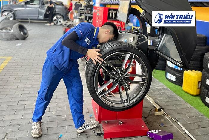 Mâm xe ô tô bị cong, vênh có sửa được không? Dấu hiệu nhận biết Mâm xe ô tô bị cong, vênh có sửa được không? Dấu hiệu nhận biết