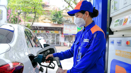 Chiều 27/3, giá xăng và dầu cùng tăng