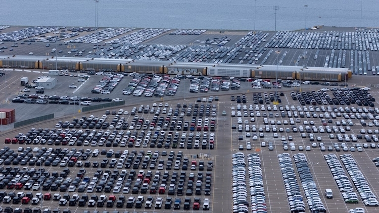 cars-US-reuters-1743029534-3325-1743029733.jpg