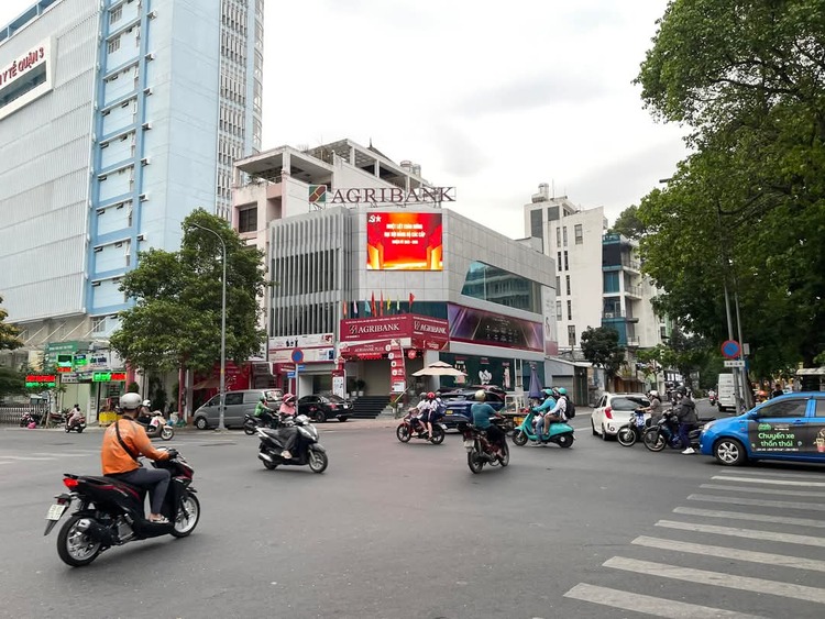 Giải cứu: bất động sản triệu đô ( hàng ngộp, thơm ).... update liên tục..