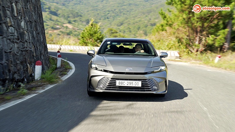 Toyota-Camry-HEV-TOP-71.jpg Toyota-Camry-HEV-TOP-71.jpg
