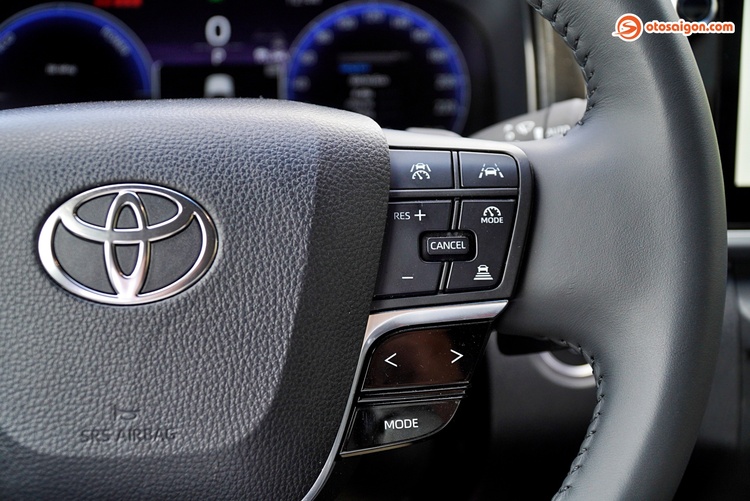 Toyota-Camry-HEV-TOP-37.jpg