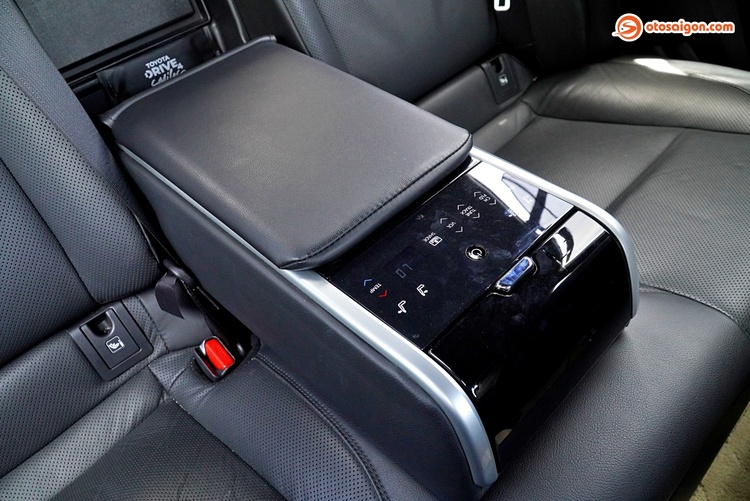 Toyota-Camry-HEV-TOP-50.jpg Toyota-Camry-HEV-TOP-50.jpg