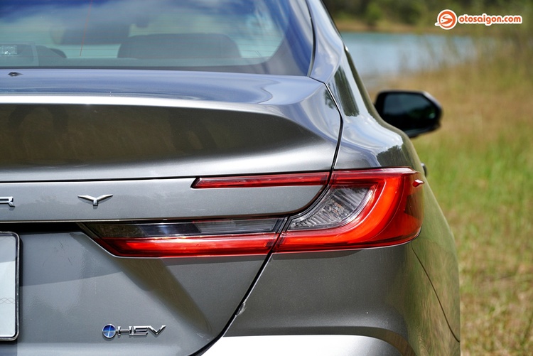 Toyota-Camry-HEV-TOP-29.jpg Toyota-Camry-HEV-TOP-29.jpg
